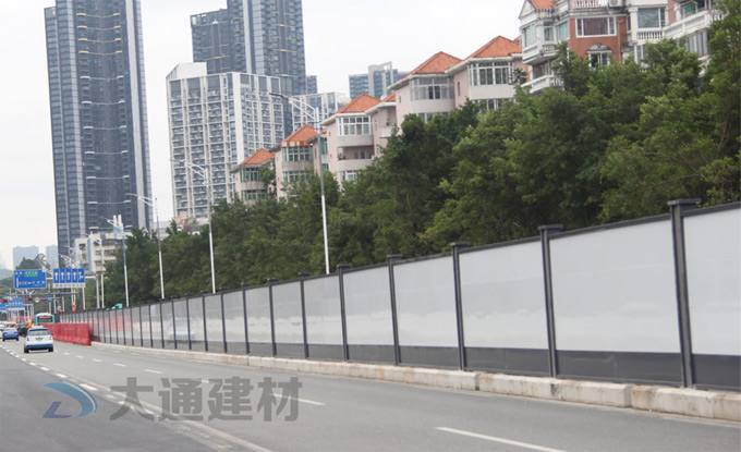 圍擋有什么用呢？圍擋使用的時候需要注意什么